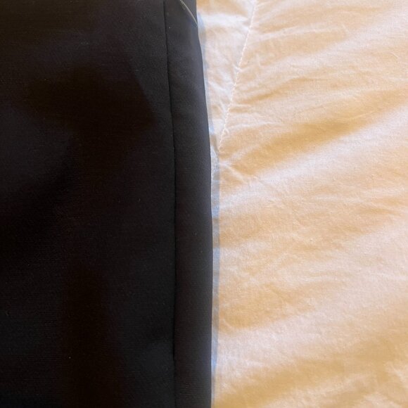 Black dress pants from White House Black Market, Size 00, Skinny fit. - Picture 6 of 10